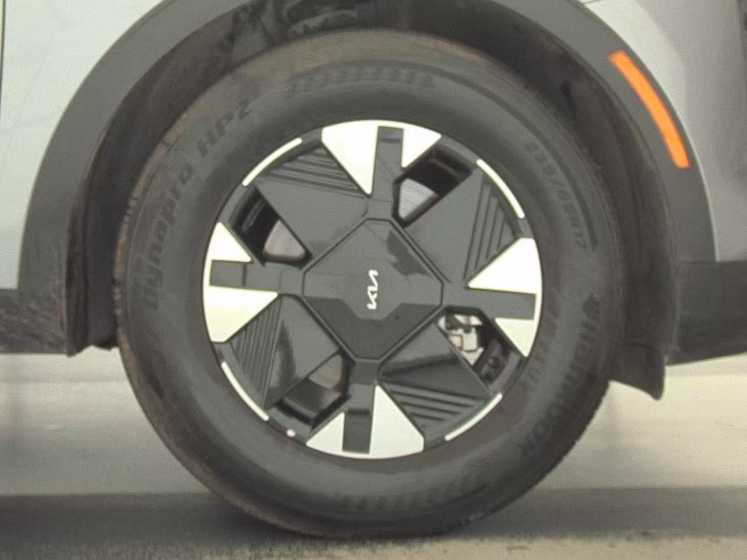2026 Kia Sportage Hybrid LX FWD