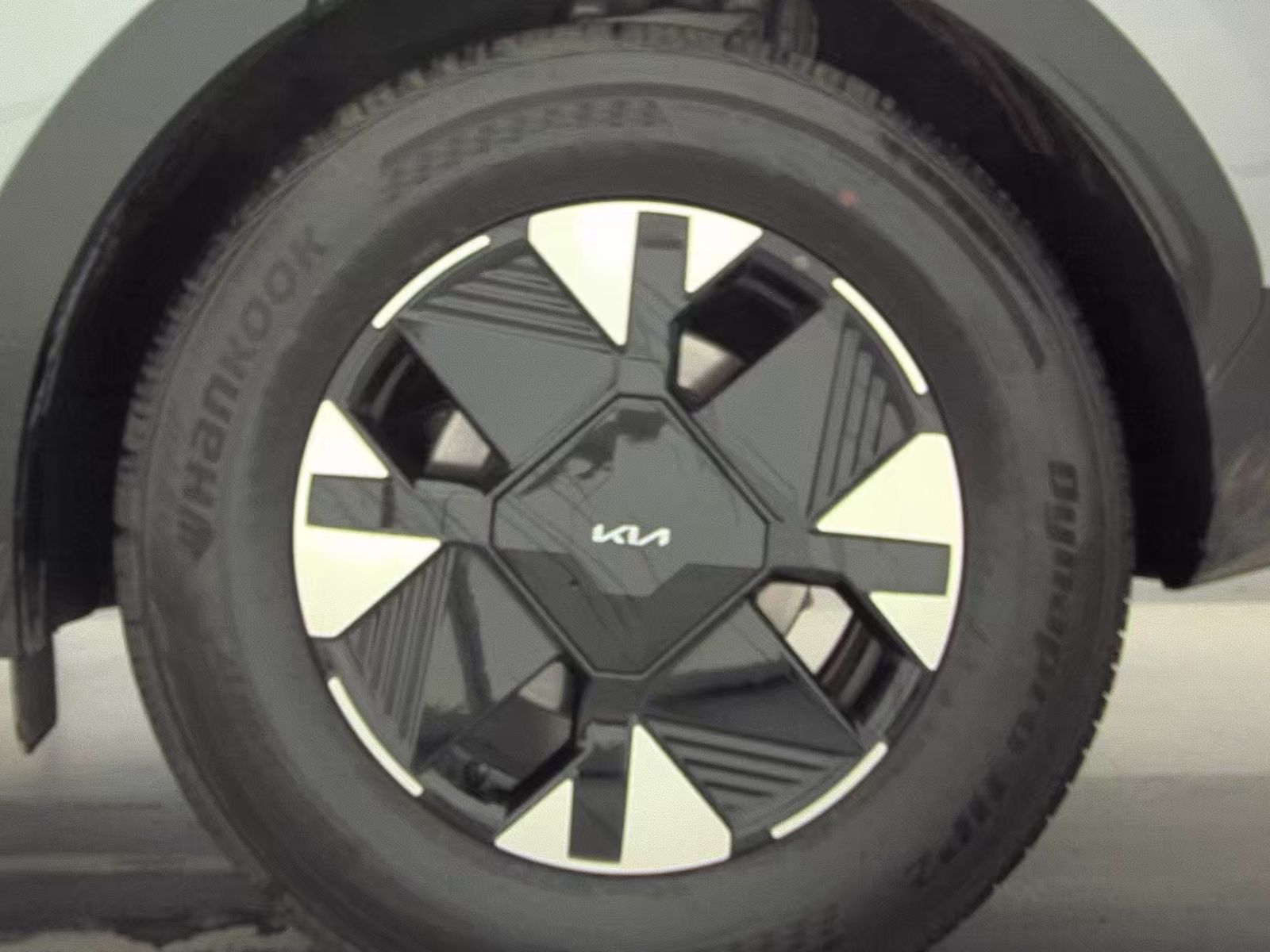 2026 Kia Sportage Hybrid LX FWD