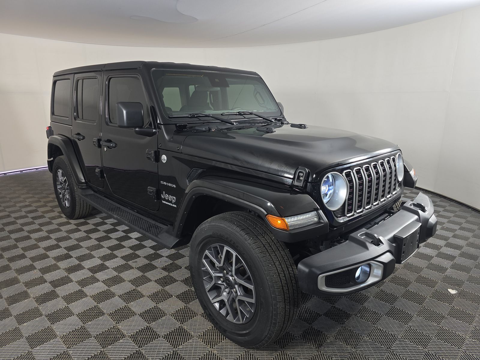 2024 Jeep Wrangler Sahara AWD