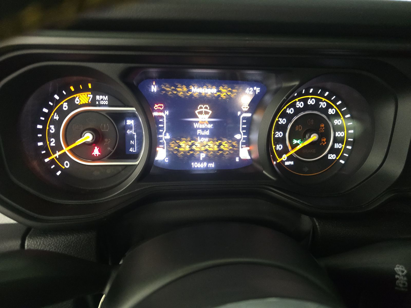 2024 Jeep Wrangler Sahara AWD