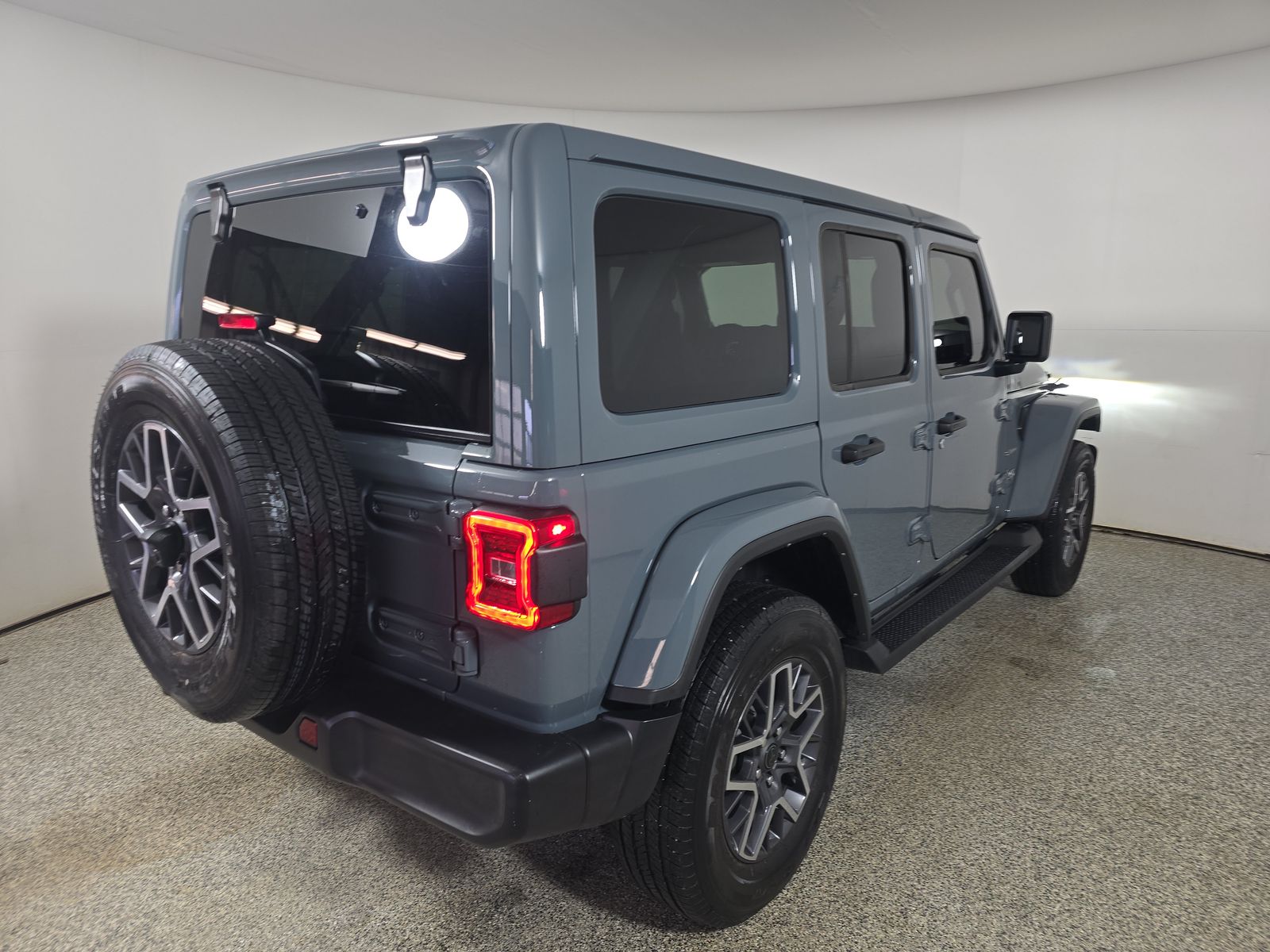 2024 Jeep Wrangler Sahara AWD
