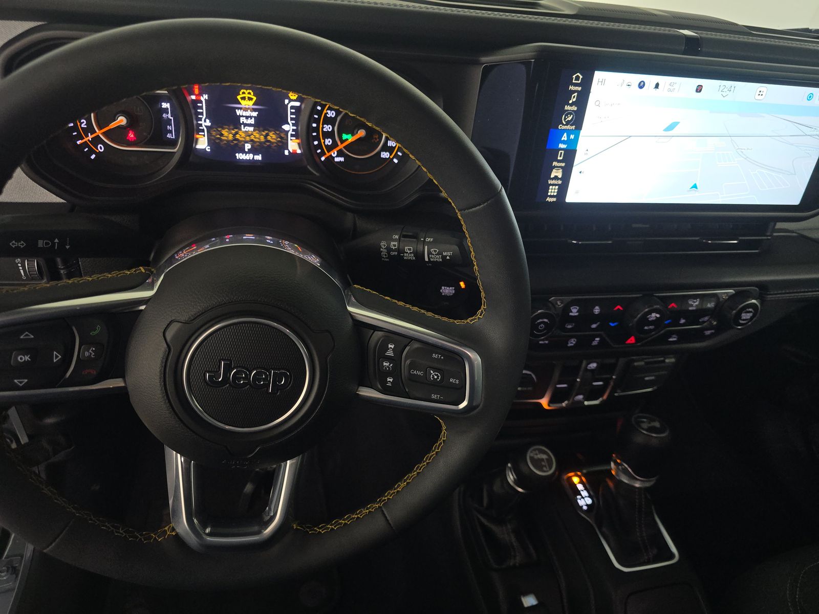 2024 Jeep Wrangler Sahara AWD