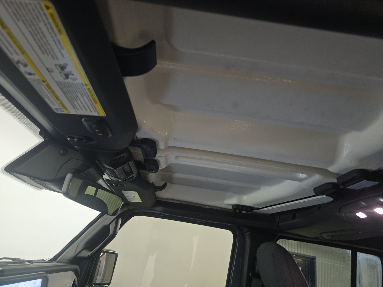 2024 Jeep Wrangler Sahara AWD