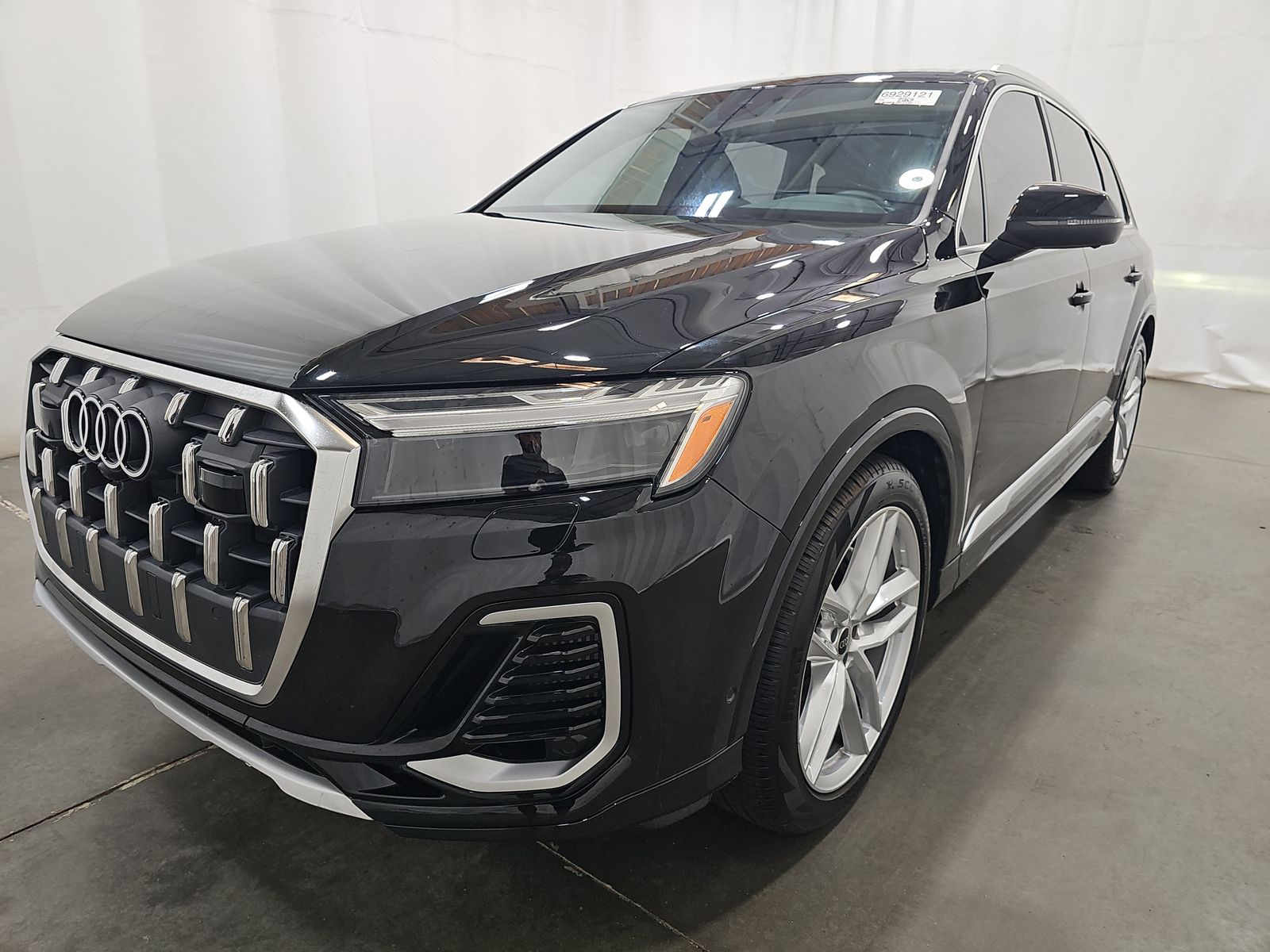 2025 Audi Q7 Premium Plus AWD