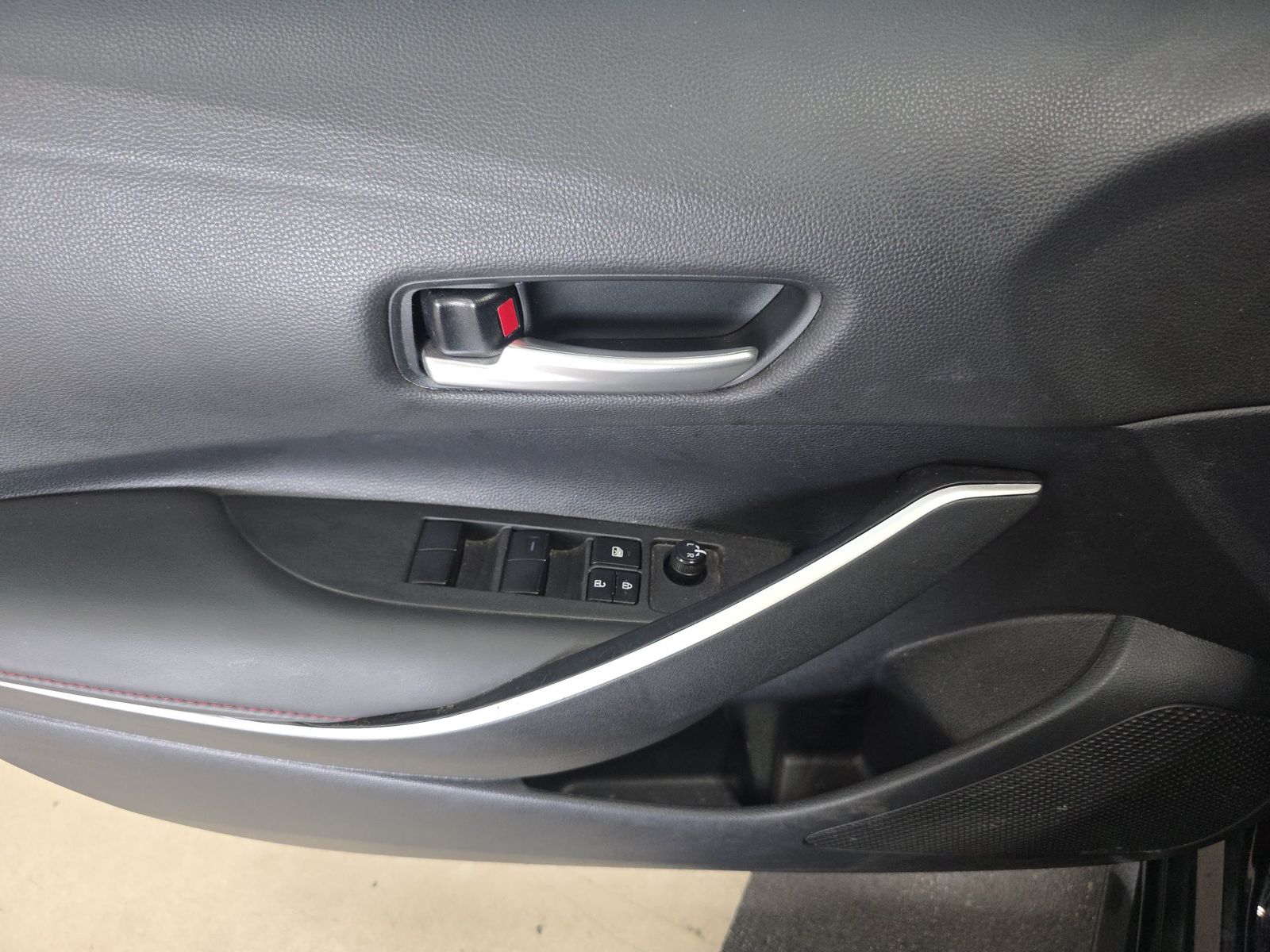 2025 Toyota Corolla SE FWD