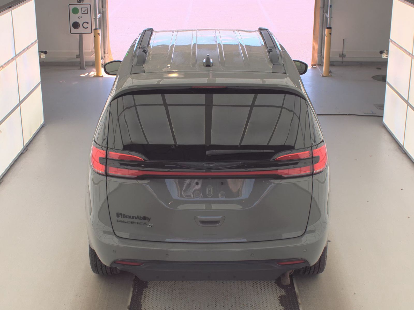 2023 Chrysler Pacifica Touring L FWD