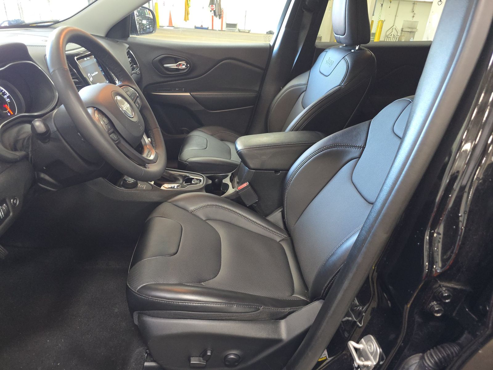 2022 Jeep Cherokee Limited AWD