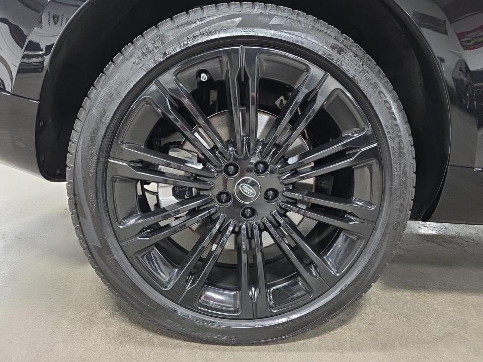 2024 Land Rover Range Rover SE AWD