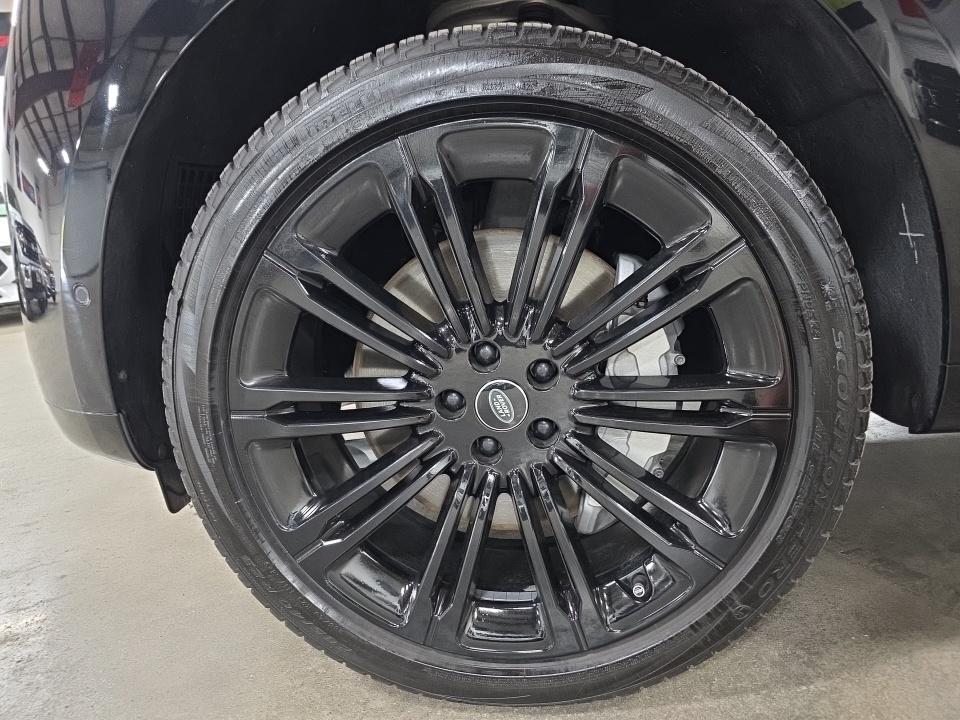 2024 Land Rover Range Rover SE AWD
