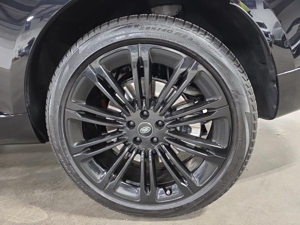 2024 Land Rover Range Rover SE AWD