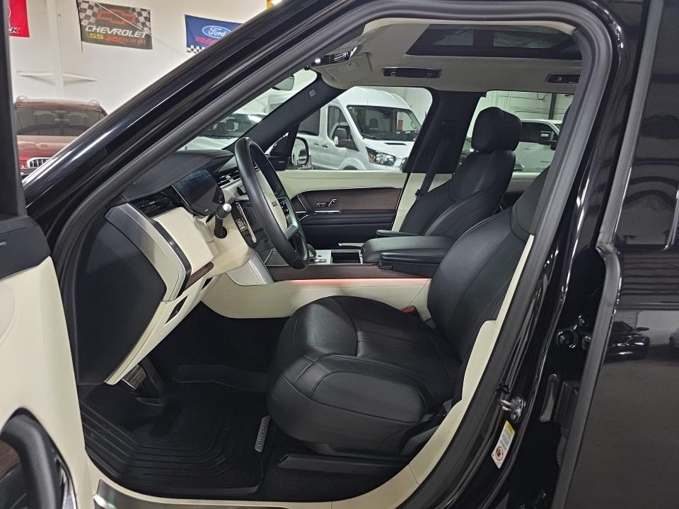 2024 Land Rover Range Rover SE AWD