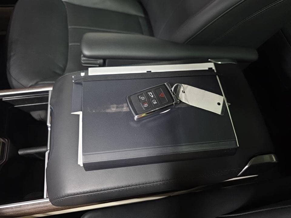 2024 Land Rover Range Rover SE AWD