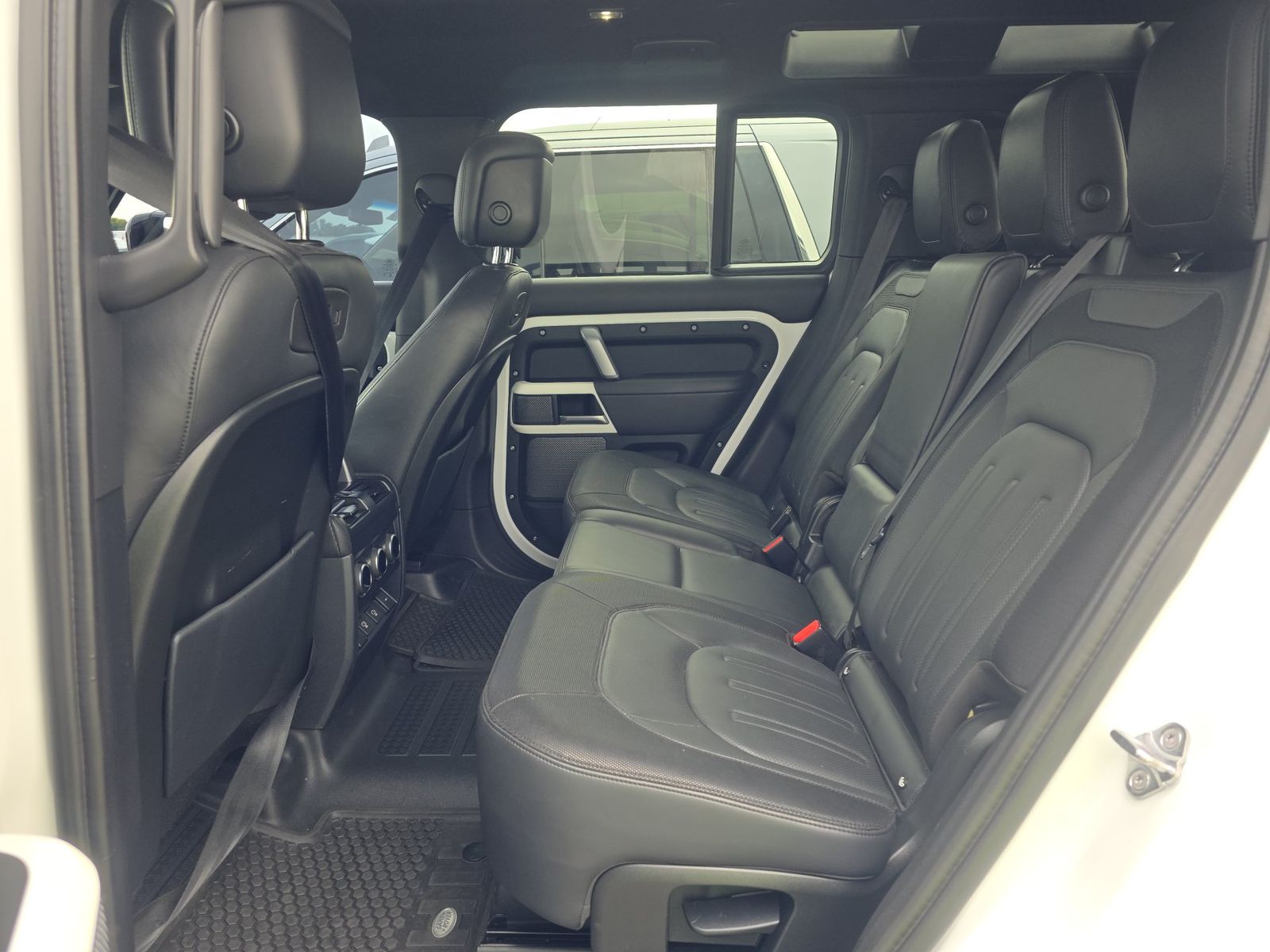 2022 Land Rover Defender 110 X-Dynamic HSE AWD