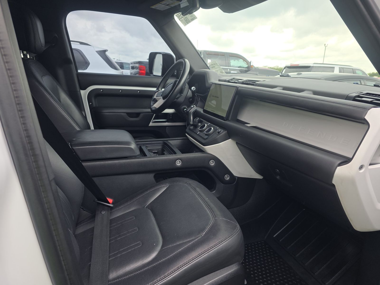 2022 Land Rover Defender 110 X-Dynamic HSE AWD