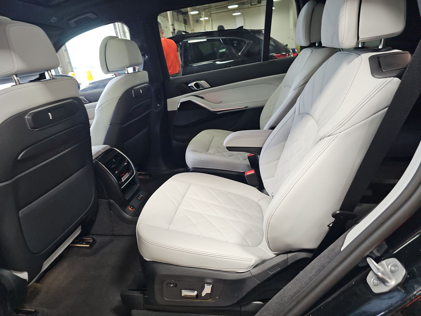 2026 BMW X7 xDrive40i AWD