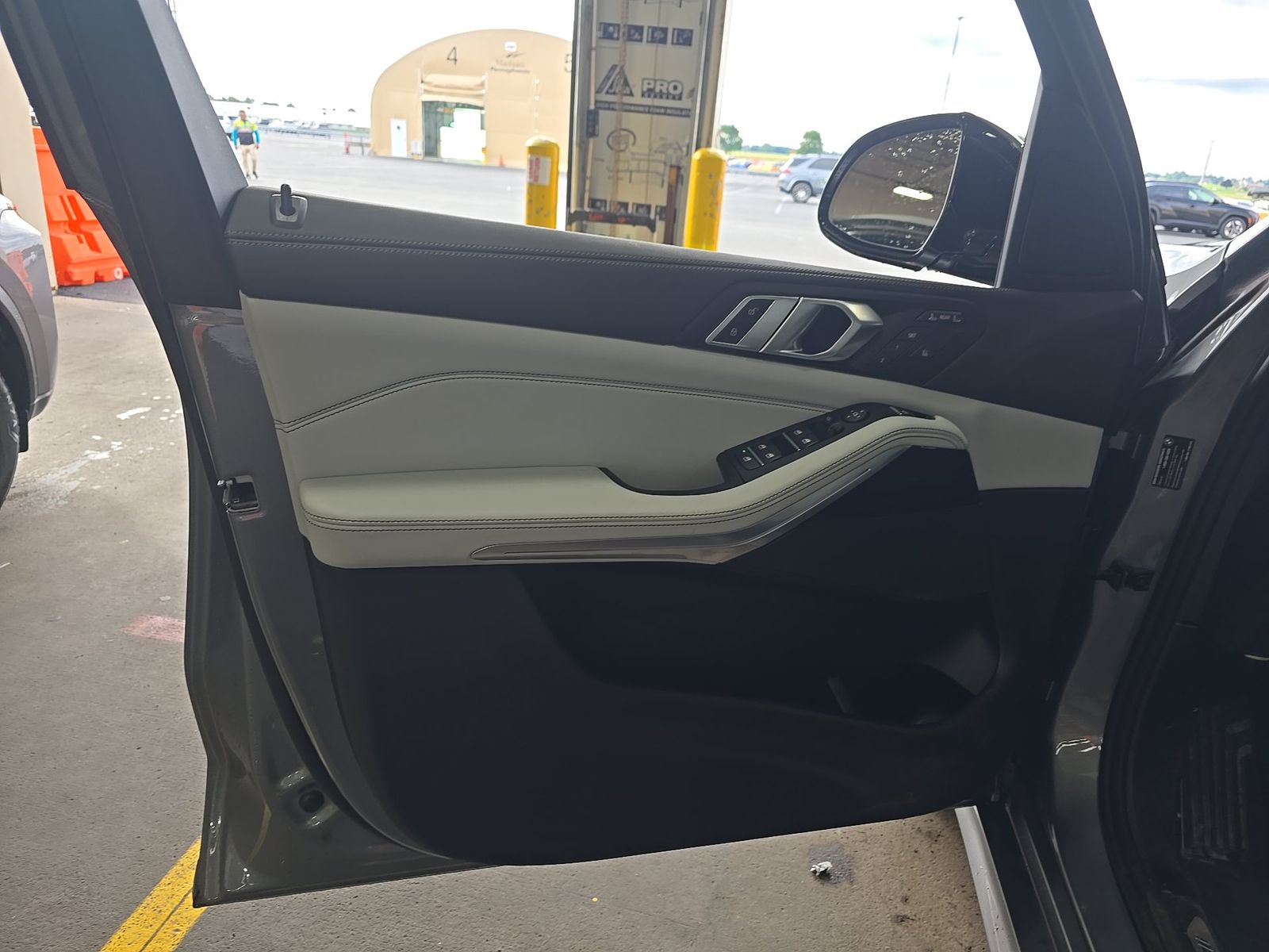 2026 BMW X7 xDrive40i AWD