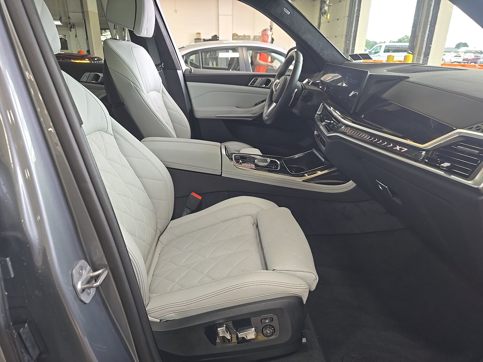 2026 BMW X7 xDrive40i AWD