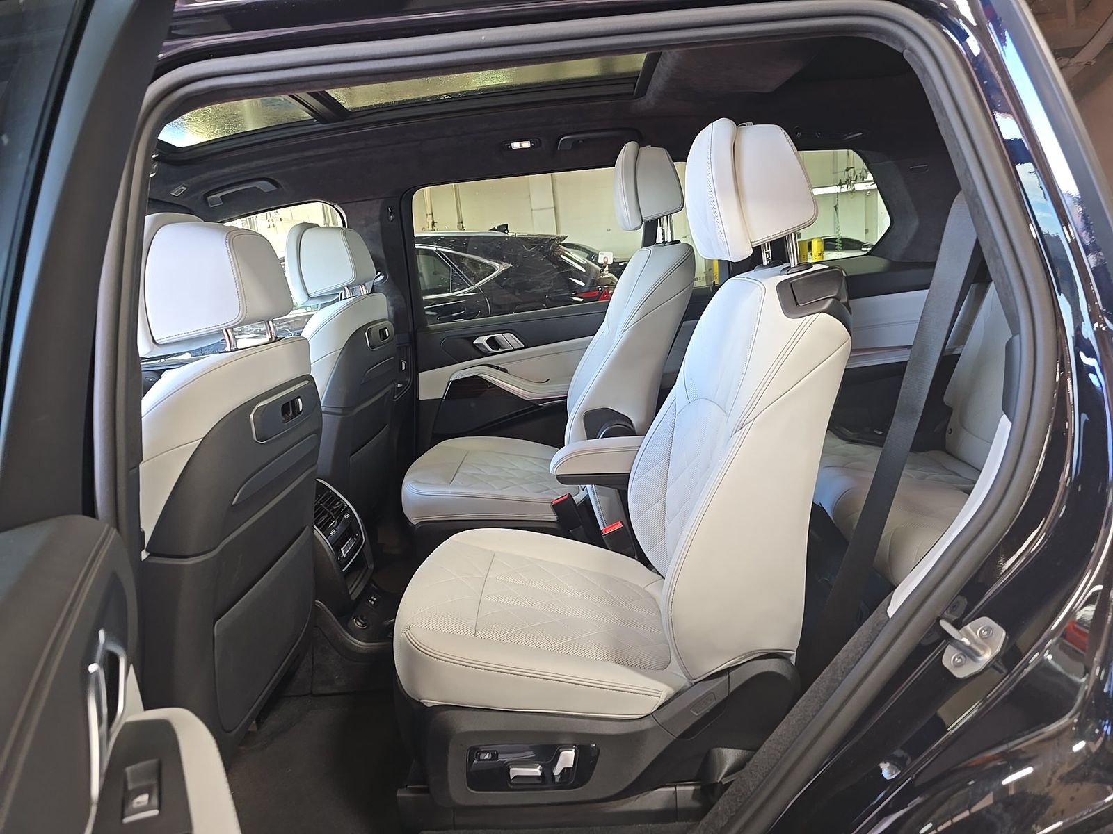 2026 BMW X7 xDrive40i AWD