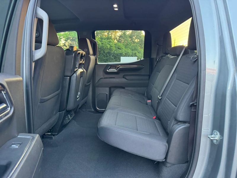 2023 Chevrolet Silverado 1500 LT AWD