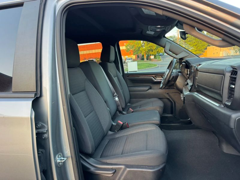 2023 Chevrolet Silverado 1500 LT AWD