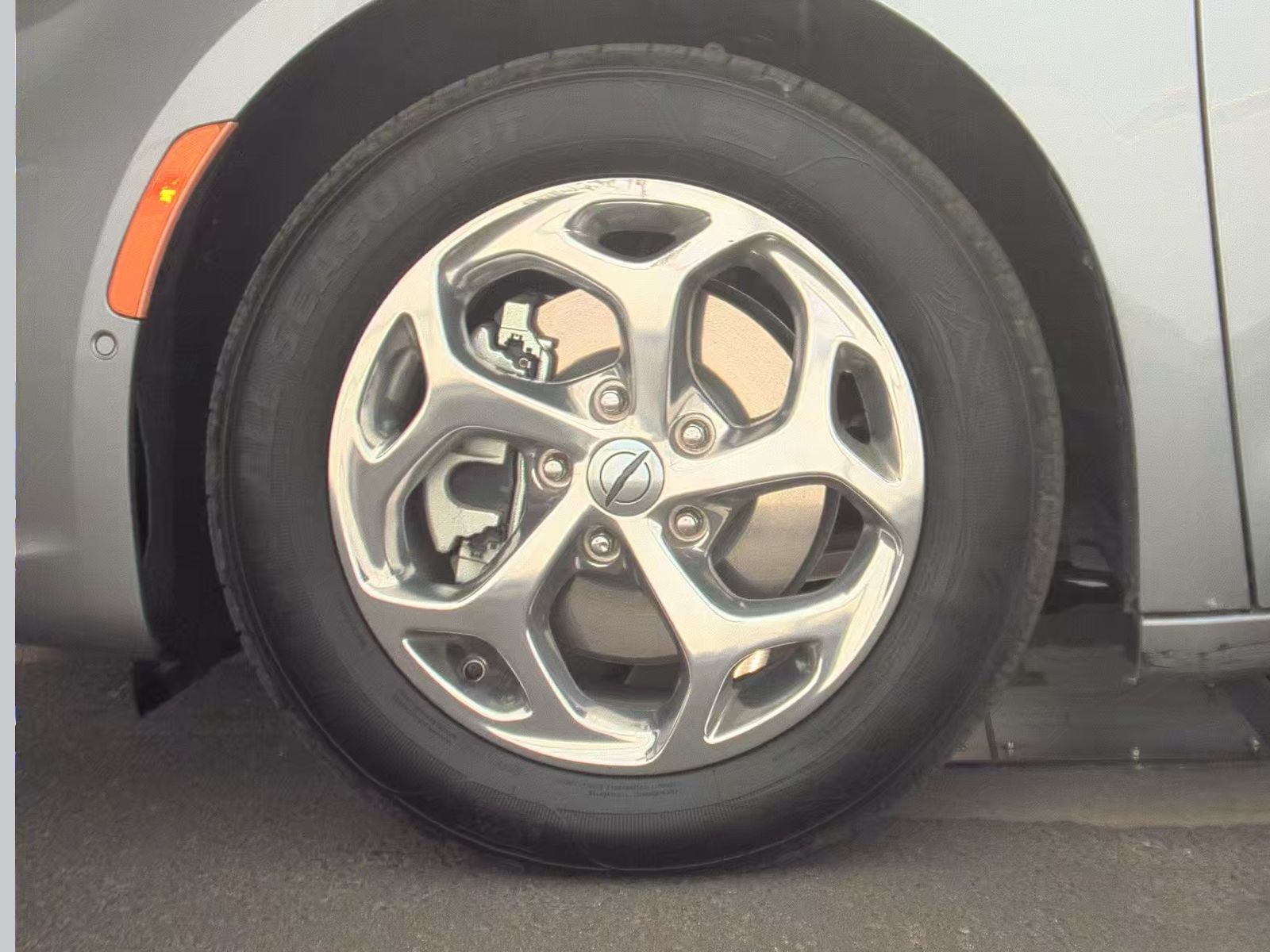 2021 Chrysler Pacifica Hybrid Limited FWD