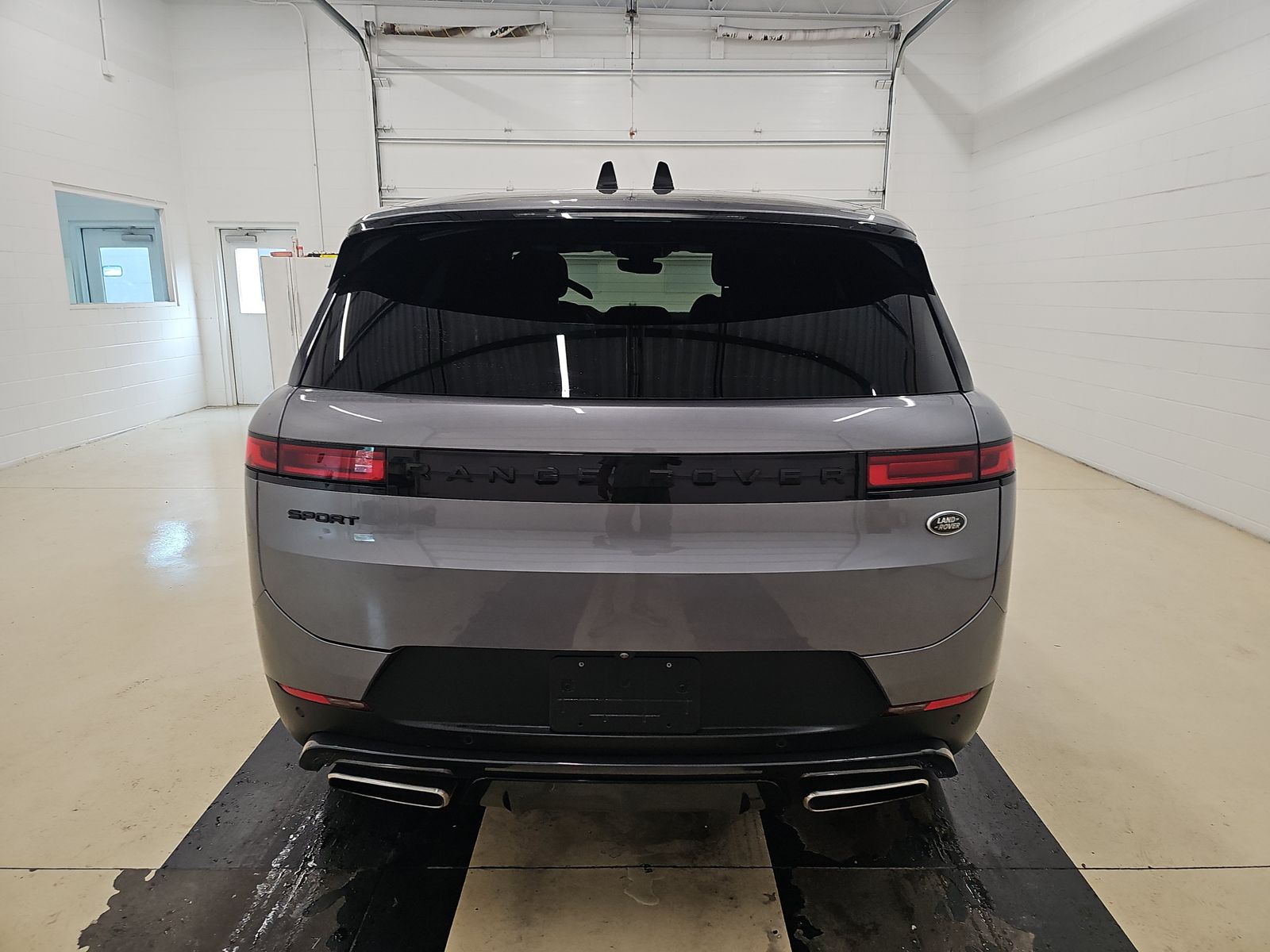 2023 Land Rover Range Rover Sport SE FWD