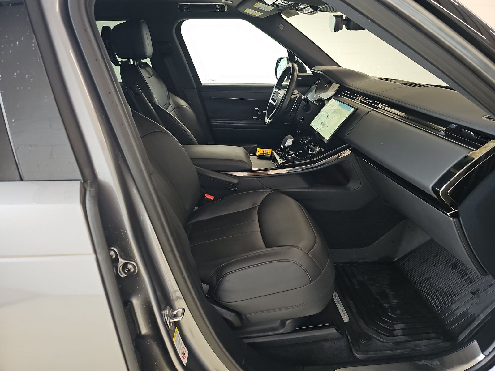 2023 Land Rover Range Rover Sport SE FWD