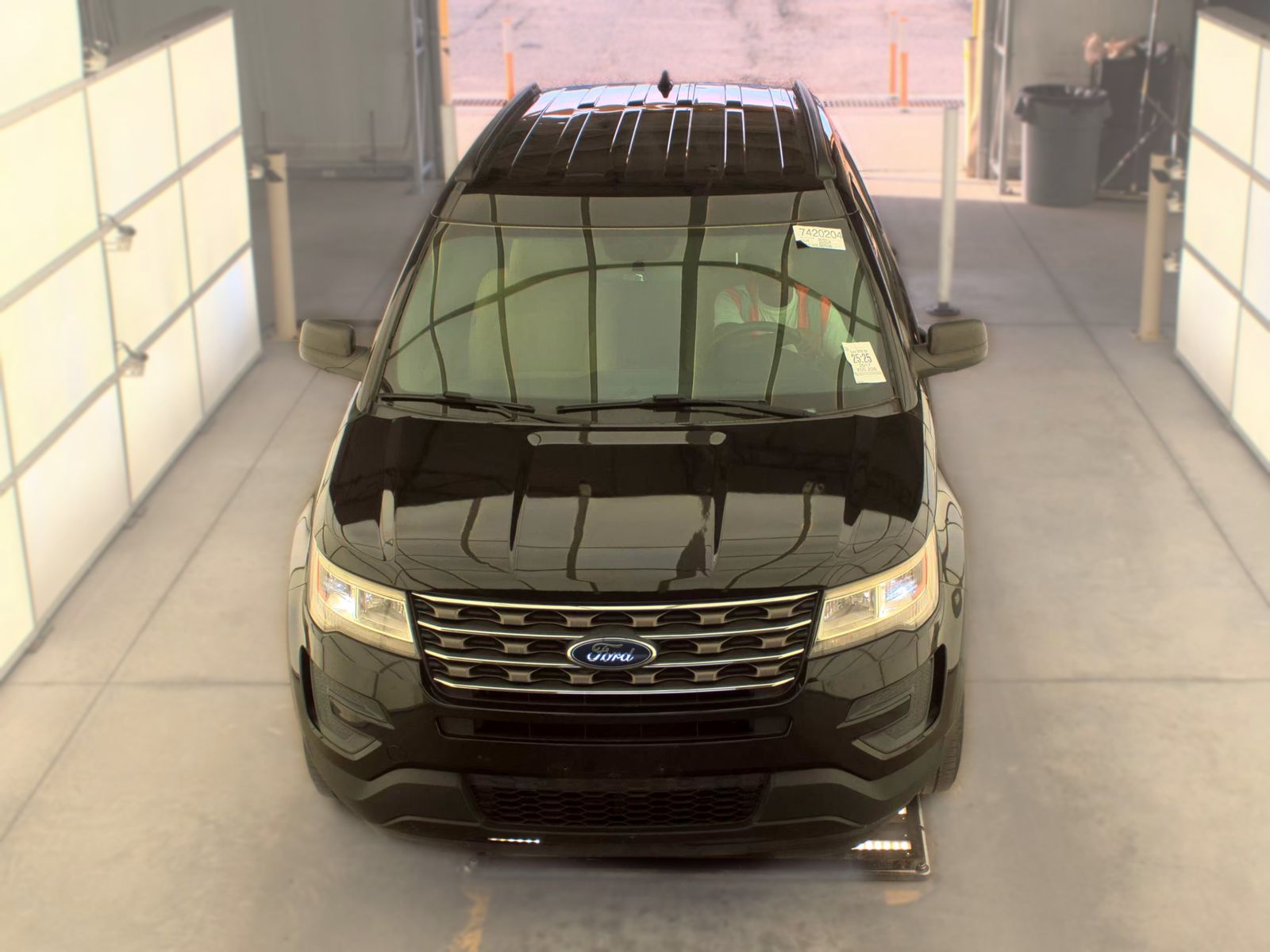 FORD EXPLORER - 3