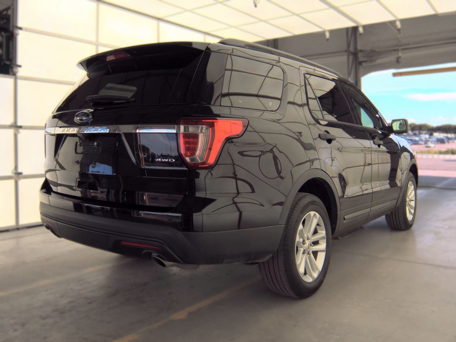 FORD EXPLORER - 6