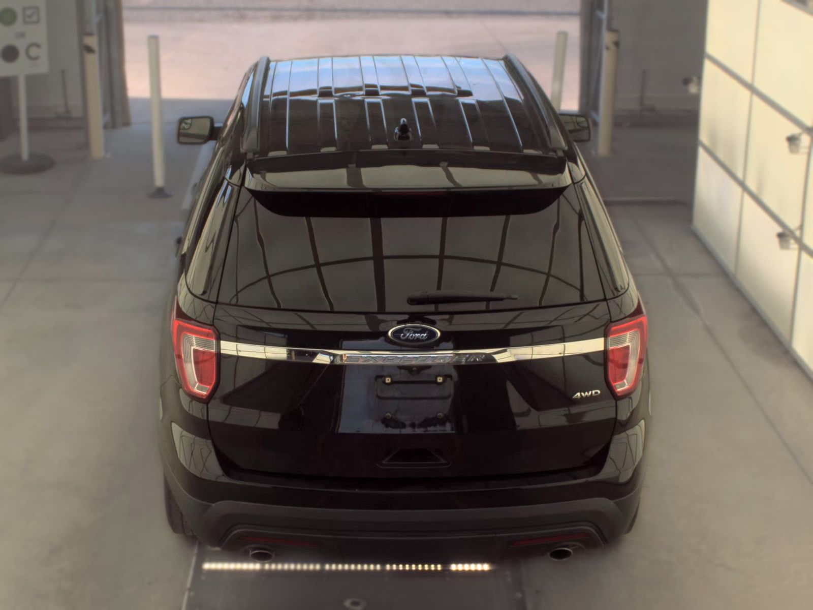 FORD EXPLORER - 7