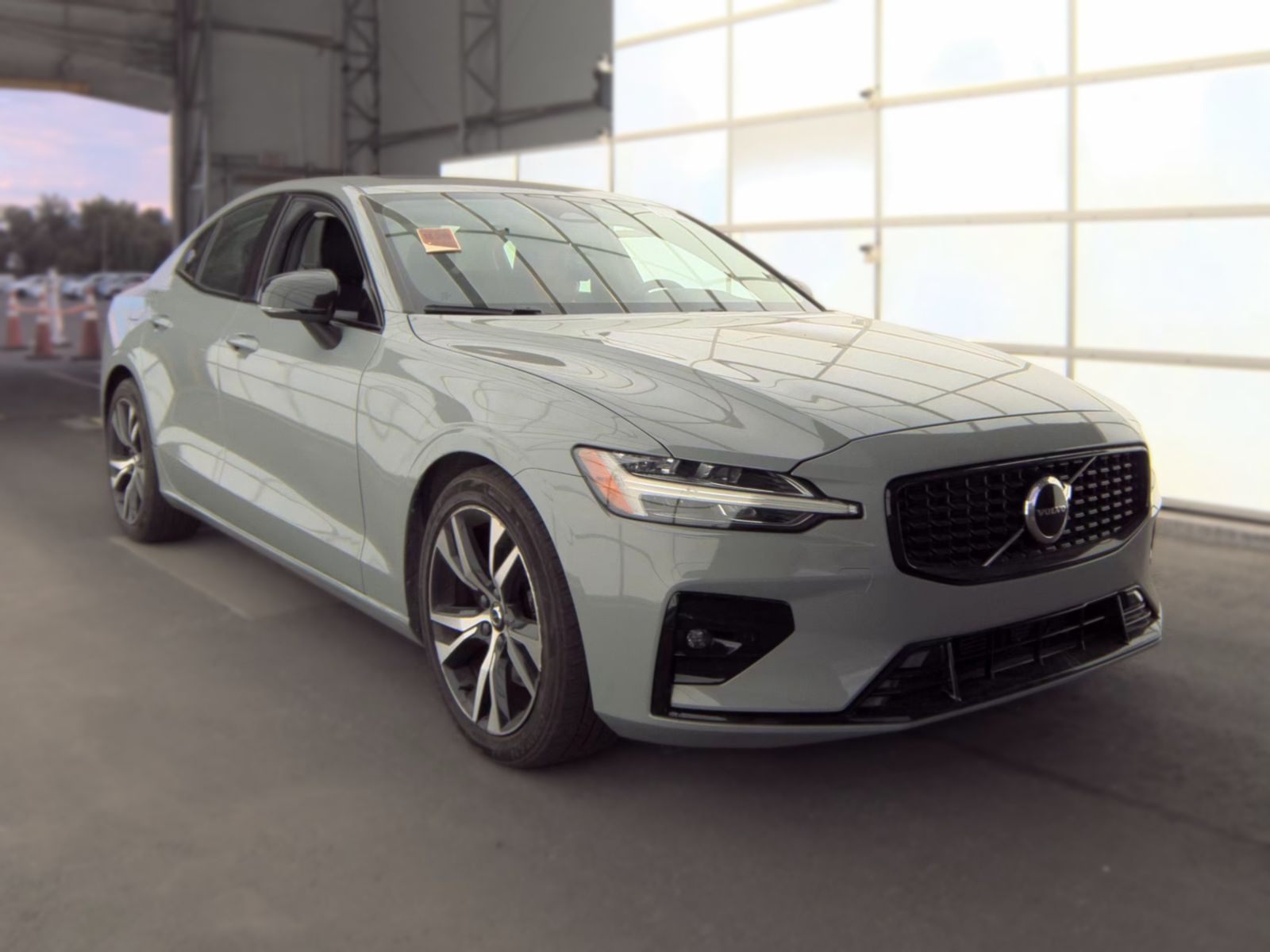 2024 Volvo S60 B5 Core FWD