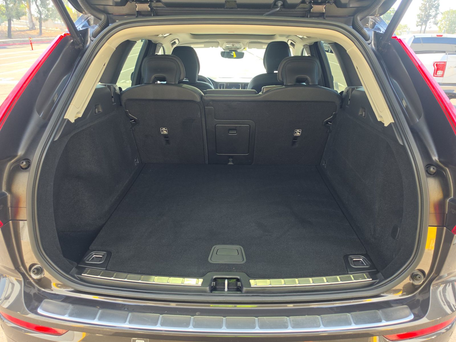 2023 Volvo XC60 B5 Plus AWD