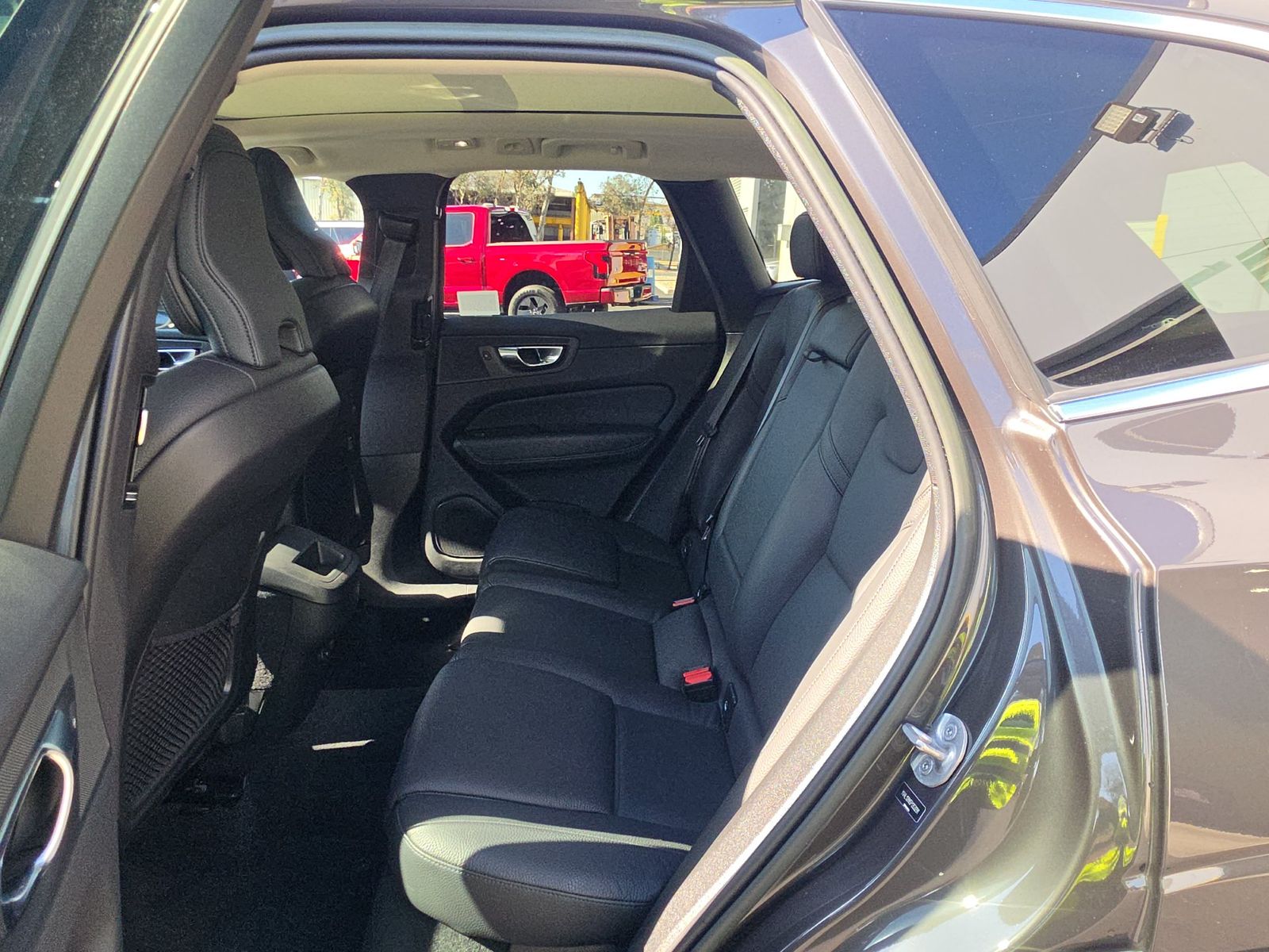 2023 Volvo XC60 B5 Plus AWD
