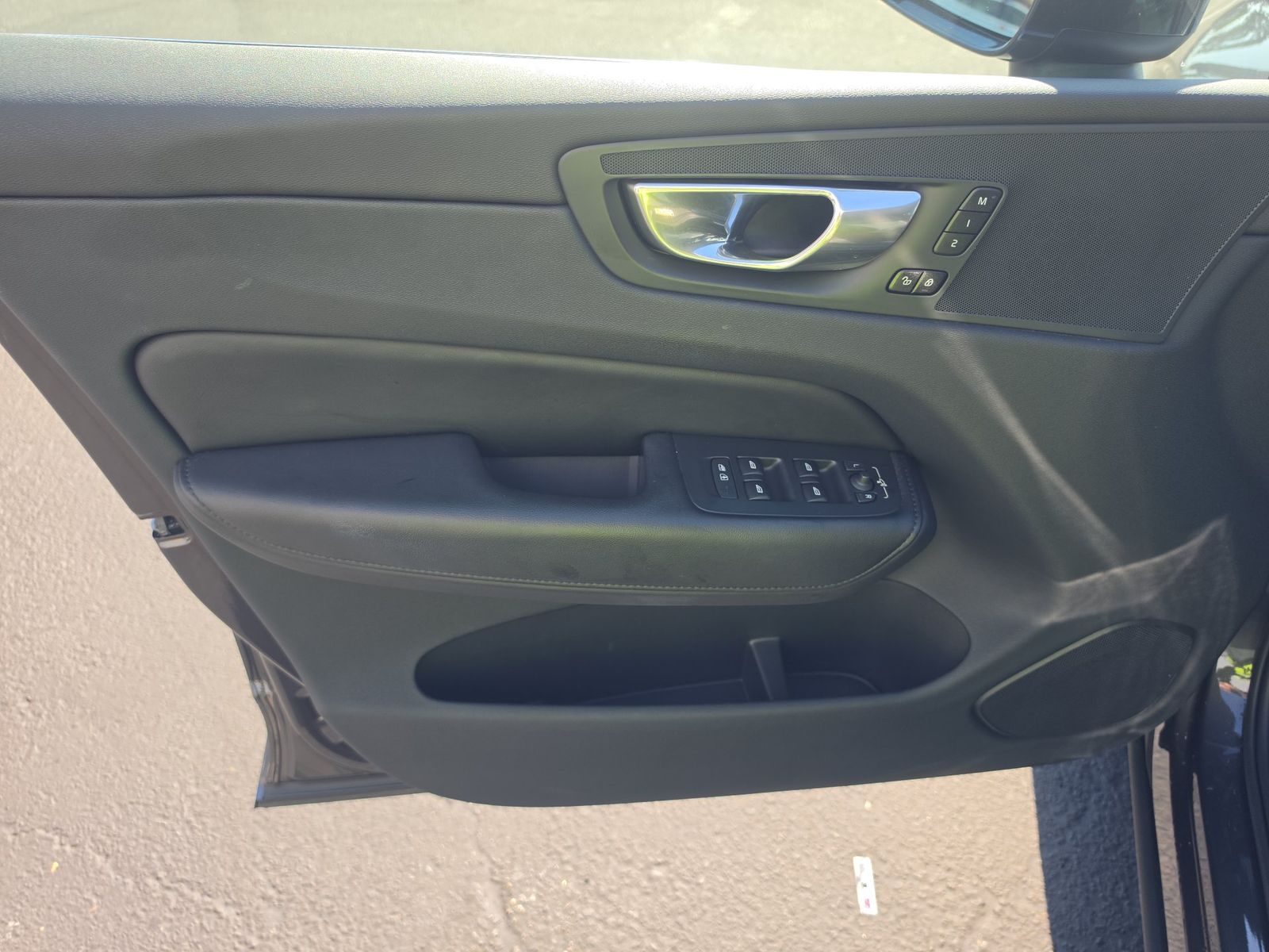 2023 Volvo XC60 B5 Plus AWD