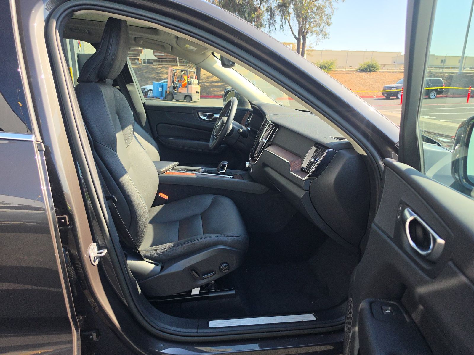 2023 Volvo XC60 B5 Plus AWD