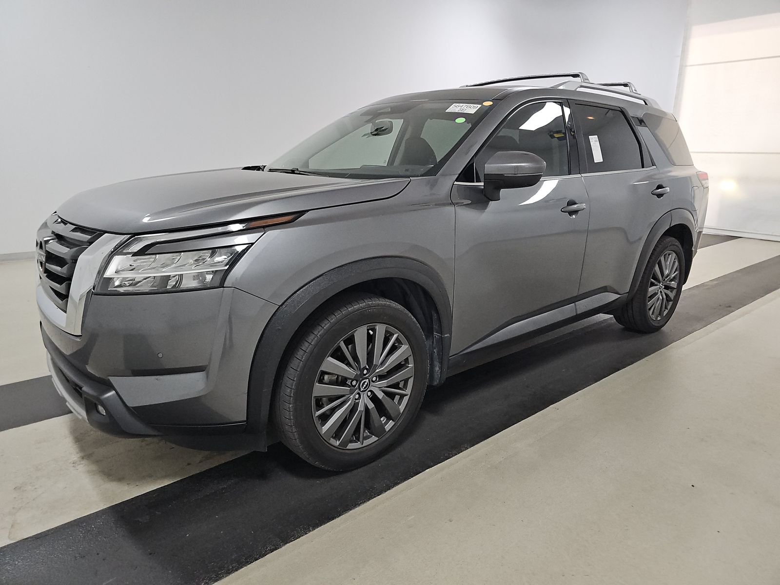 2022 Nissan Pathfinder SL FWD