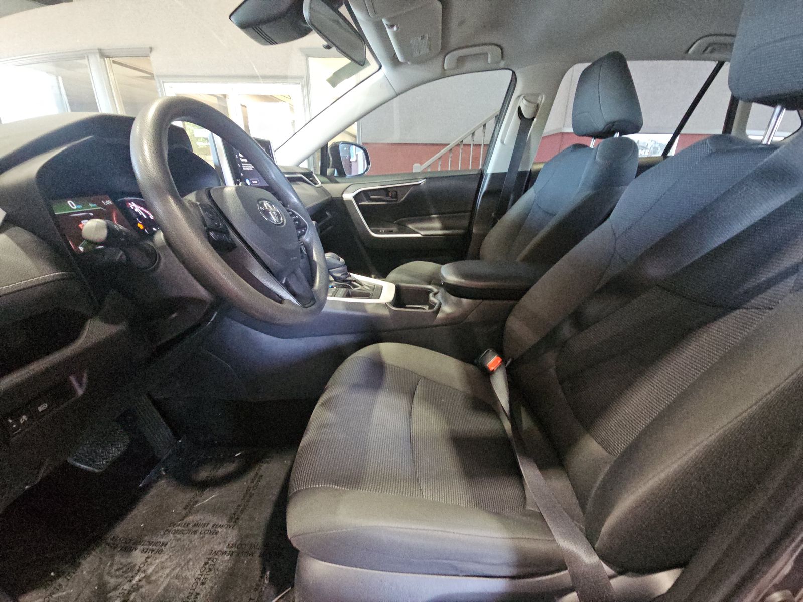 2025 Toyota RAV4 LE FWD