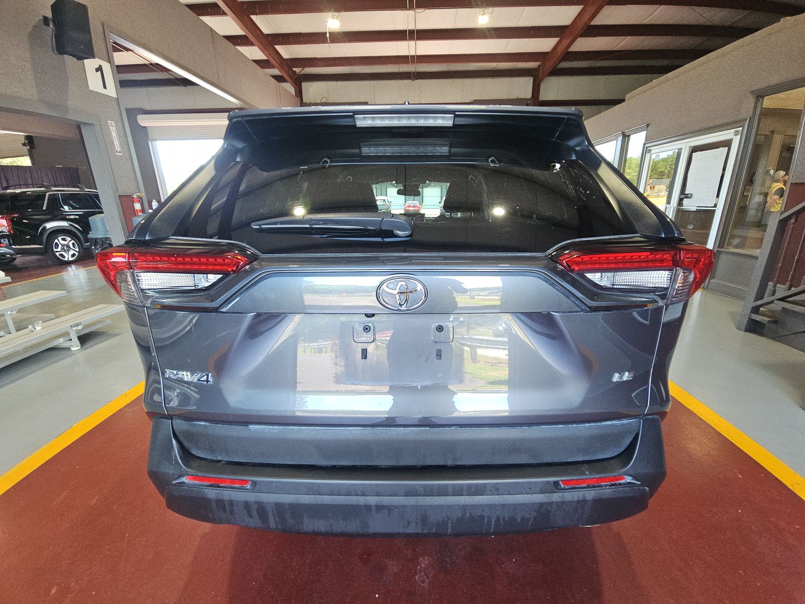 2025 Toyota RAV4 LE FWD