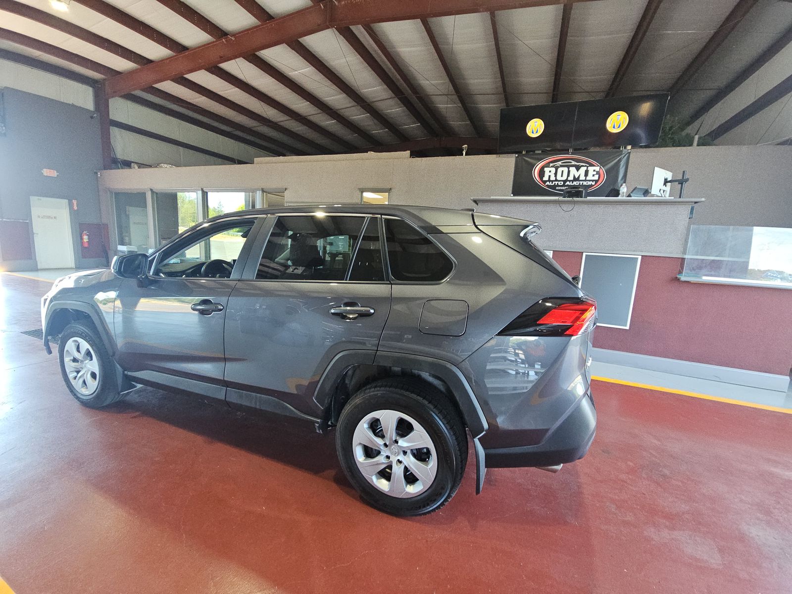 2025 Toyota RAV4 LE FWD
