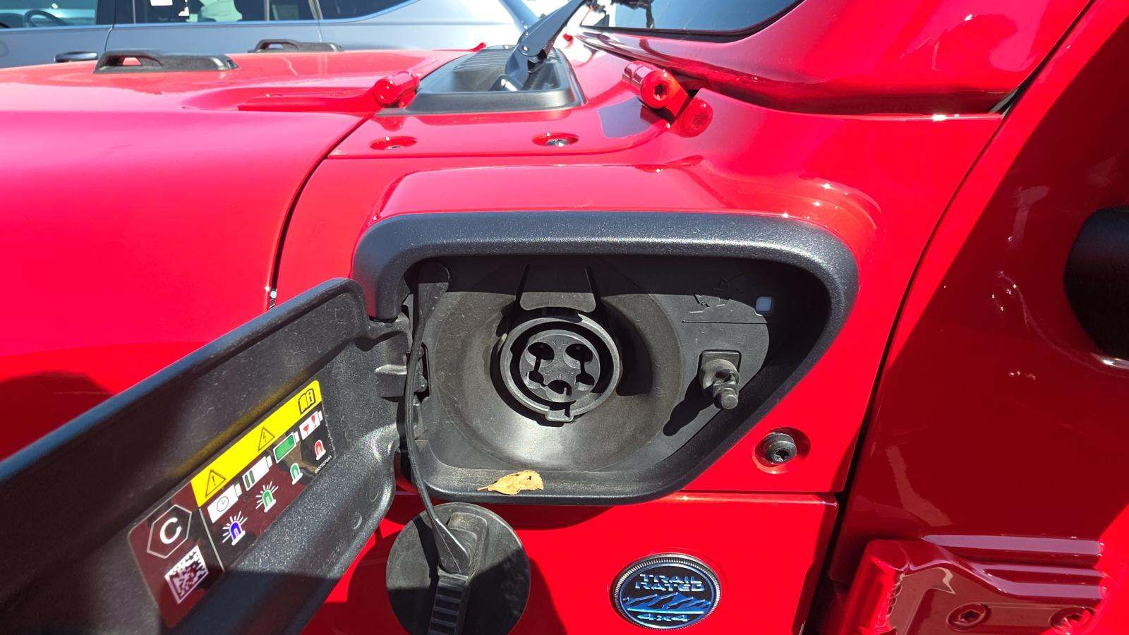 2025 Jeep Wrangler 4xe Sahara AWD