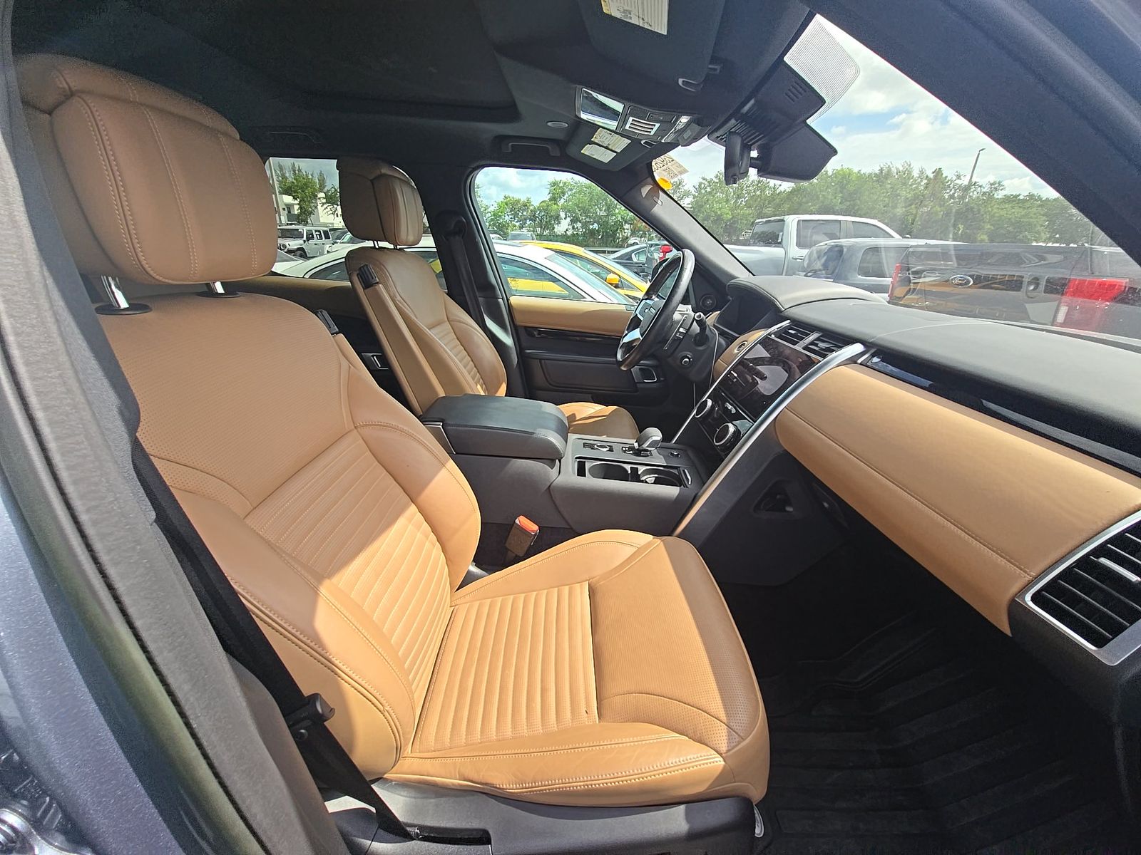 2023 Land Rover Discovery R-Dynamic S AWD