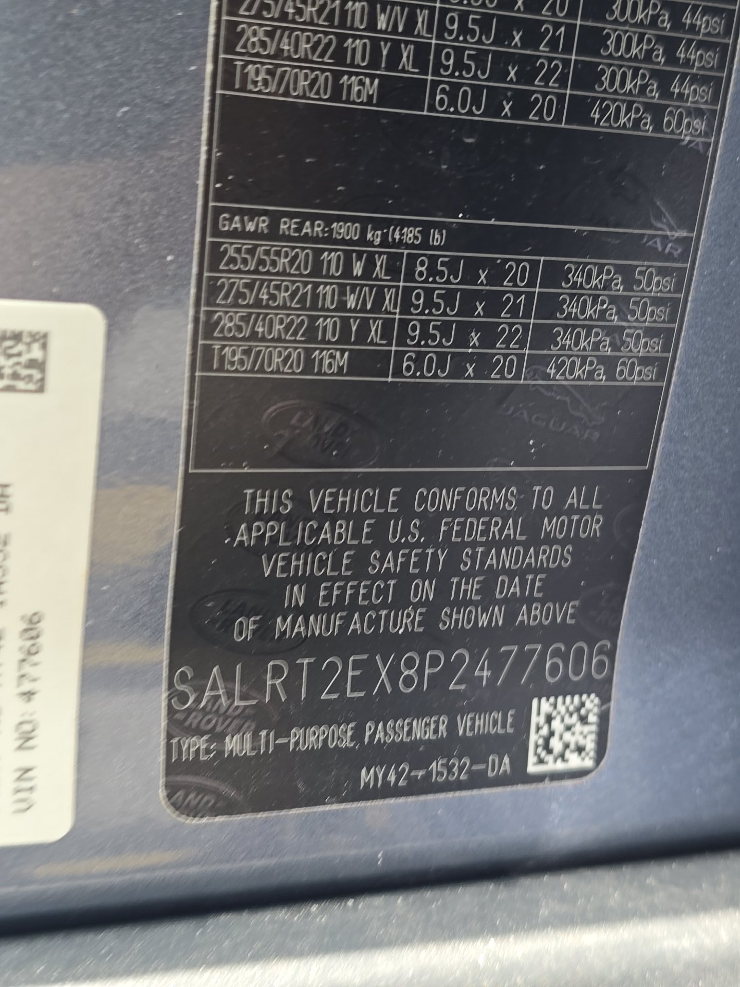 2023 Land Rover Discovery R-Dynamic S AWD