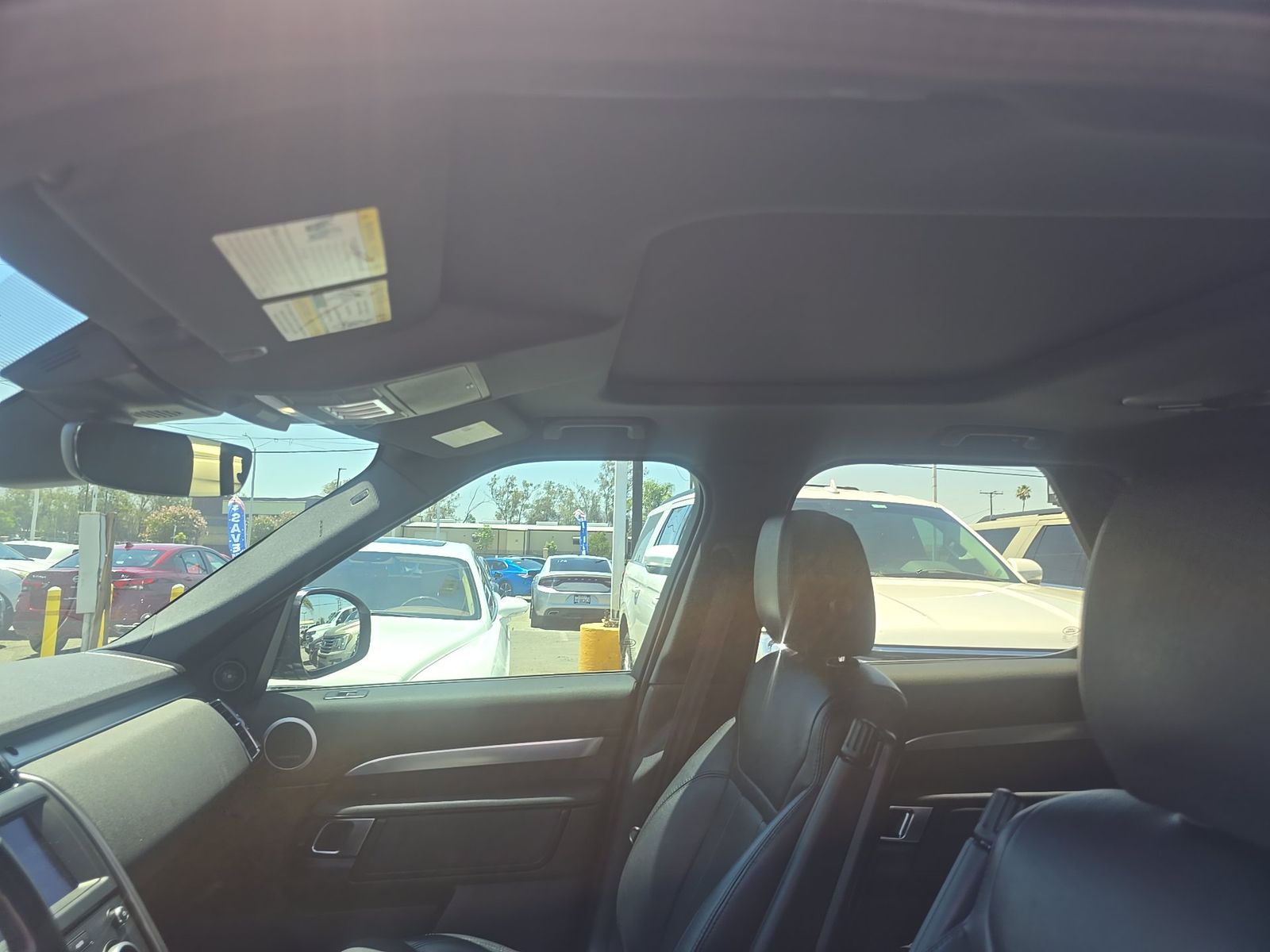 2020 Land Rover Discovery Landmark Edition AWD