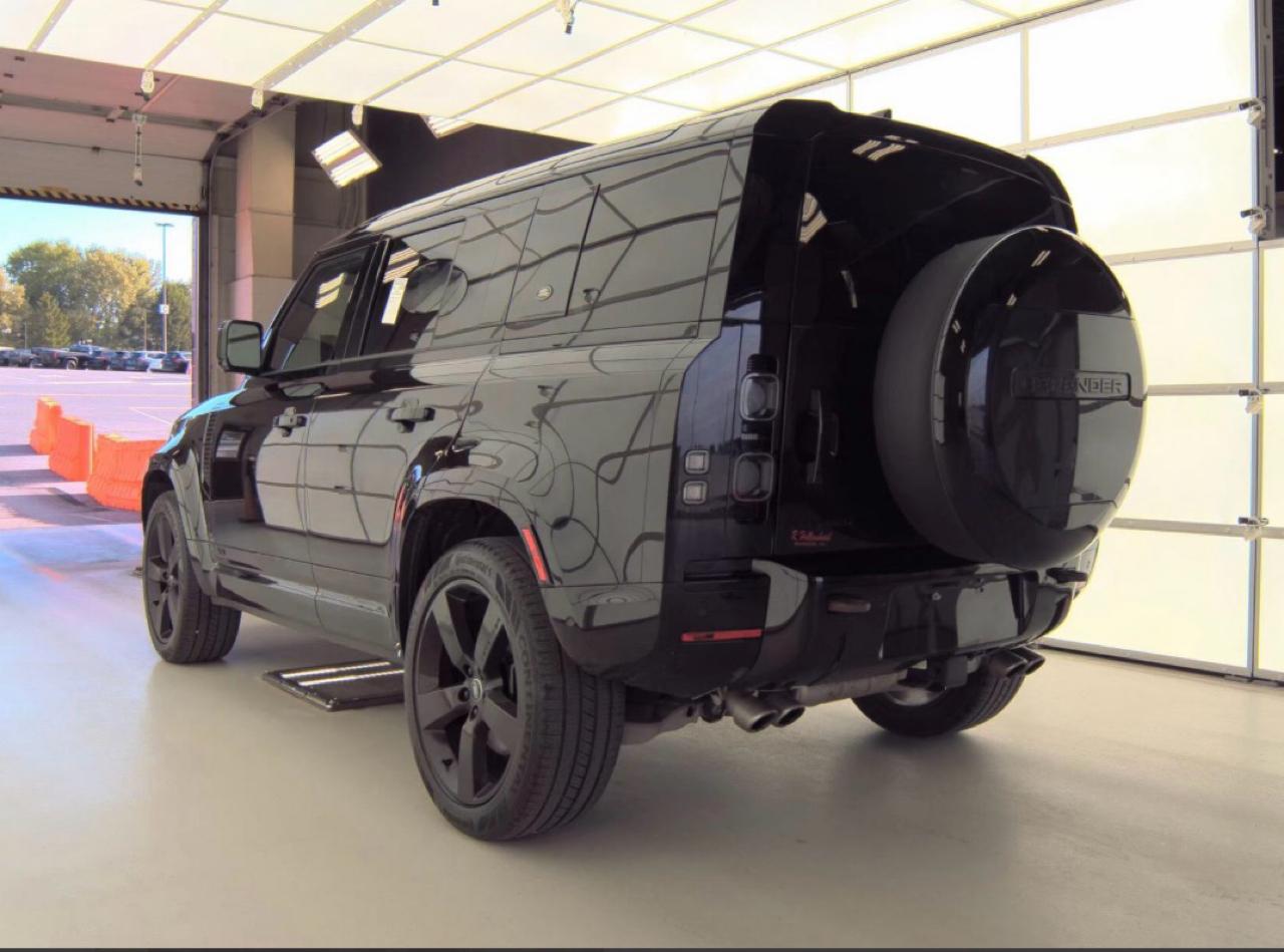 2023 Land Rover Defender 110 V8 AWD