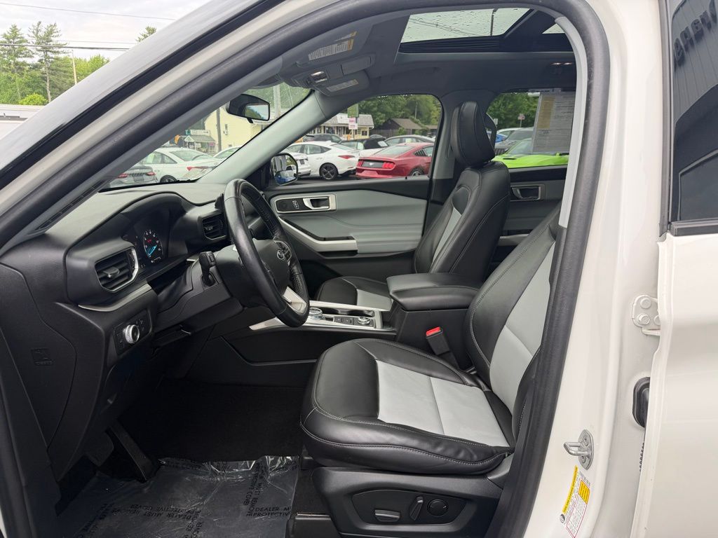 2022 Ford Explorer XLT AWD