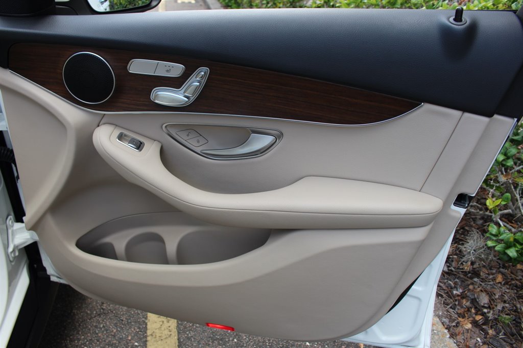 2021 Mercedes-Benz GLC GLC 300 AWD