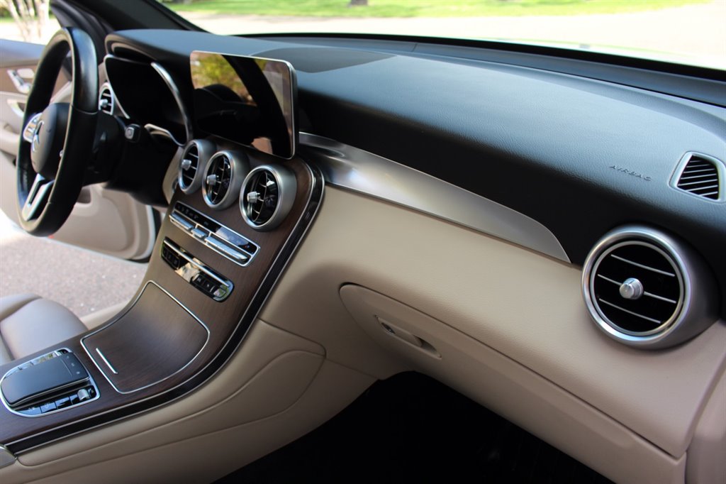 2021 Mercedes-Benz GLC GLC 300 AWD