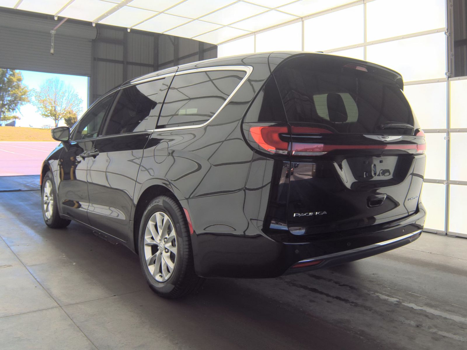 2026 Chrysler Pacifica Limited FWD