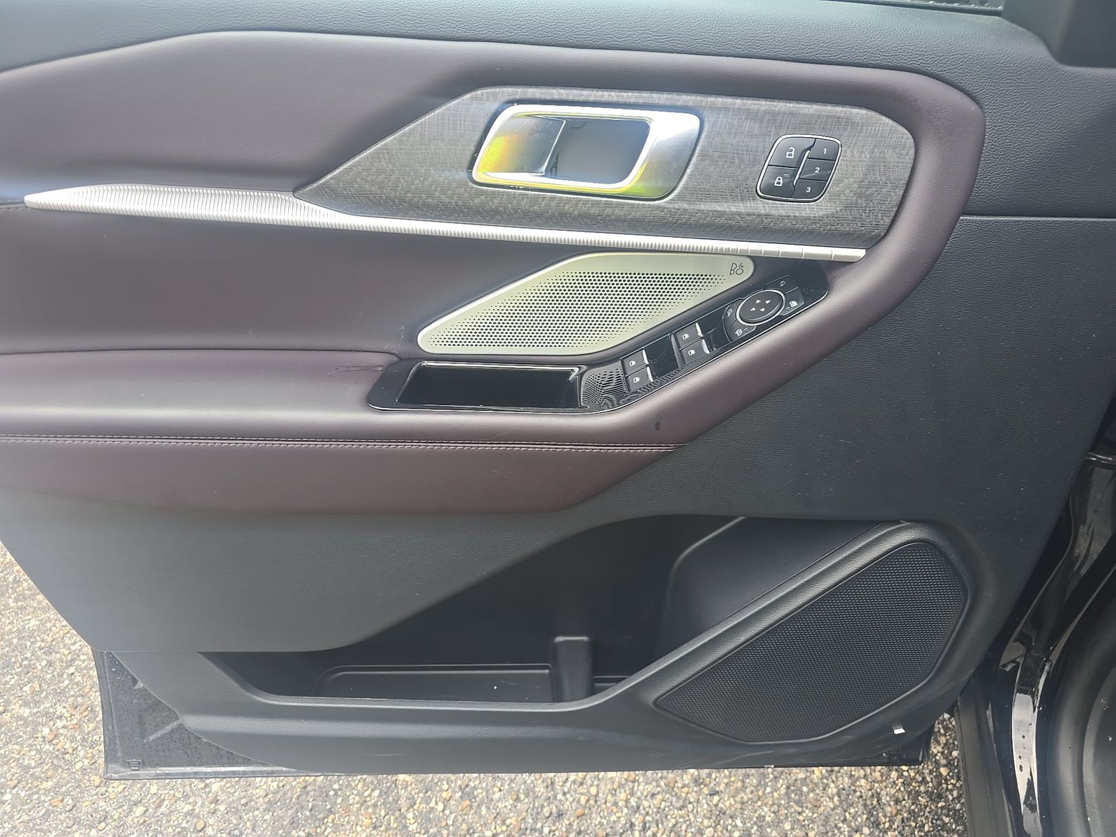 2025 Ford Explorer Platinum RWD