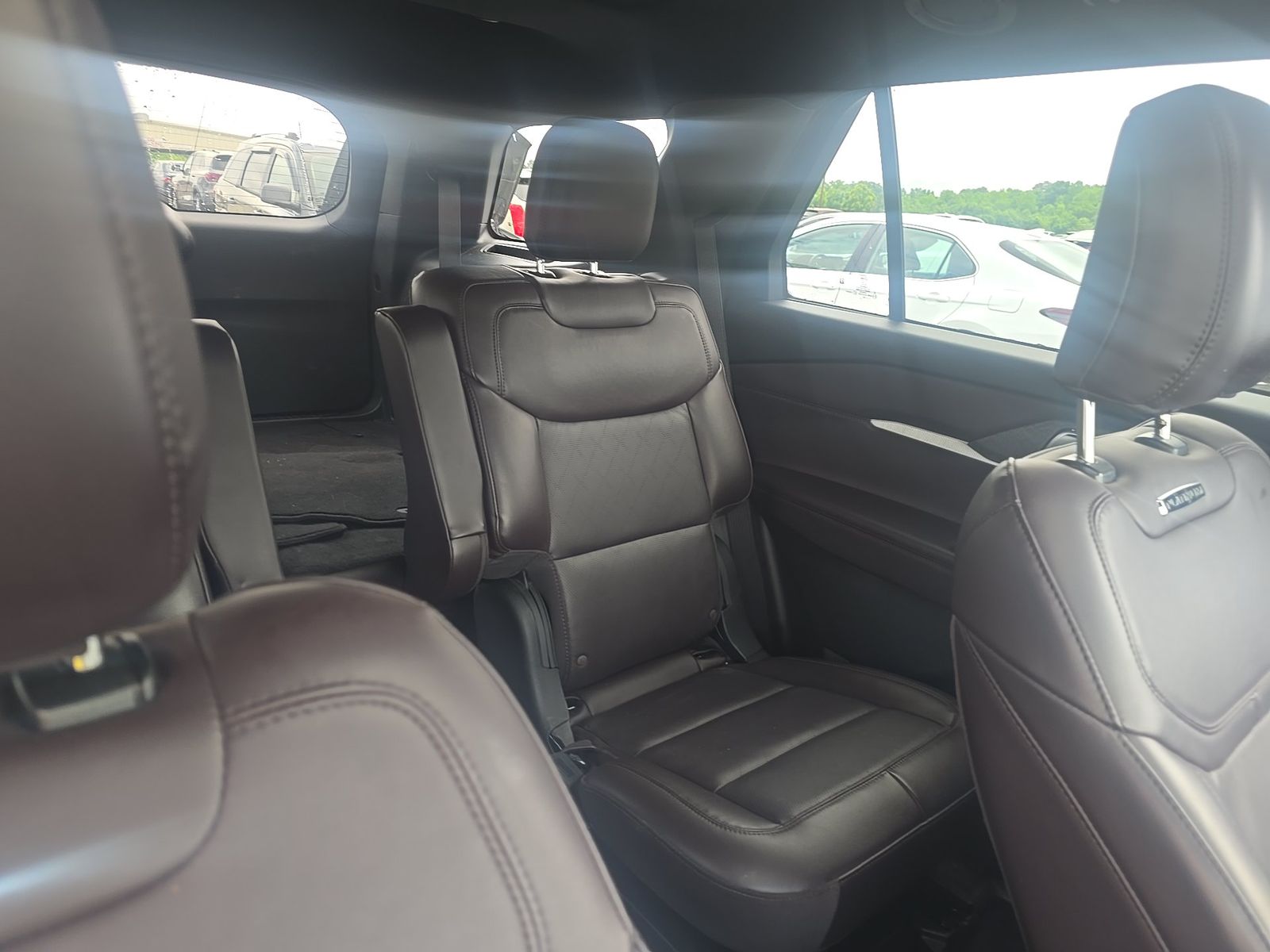 2025 Ford Explorer Platinum RWD